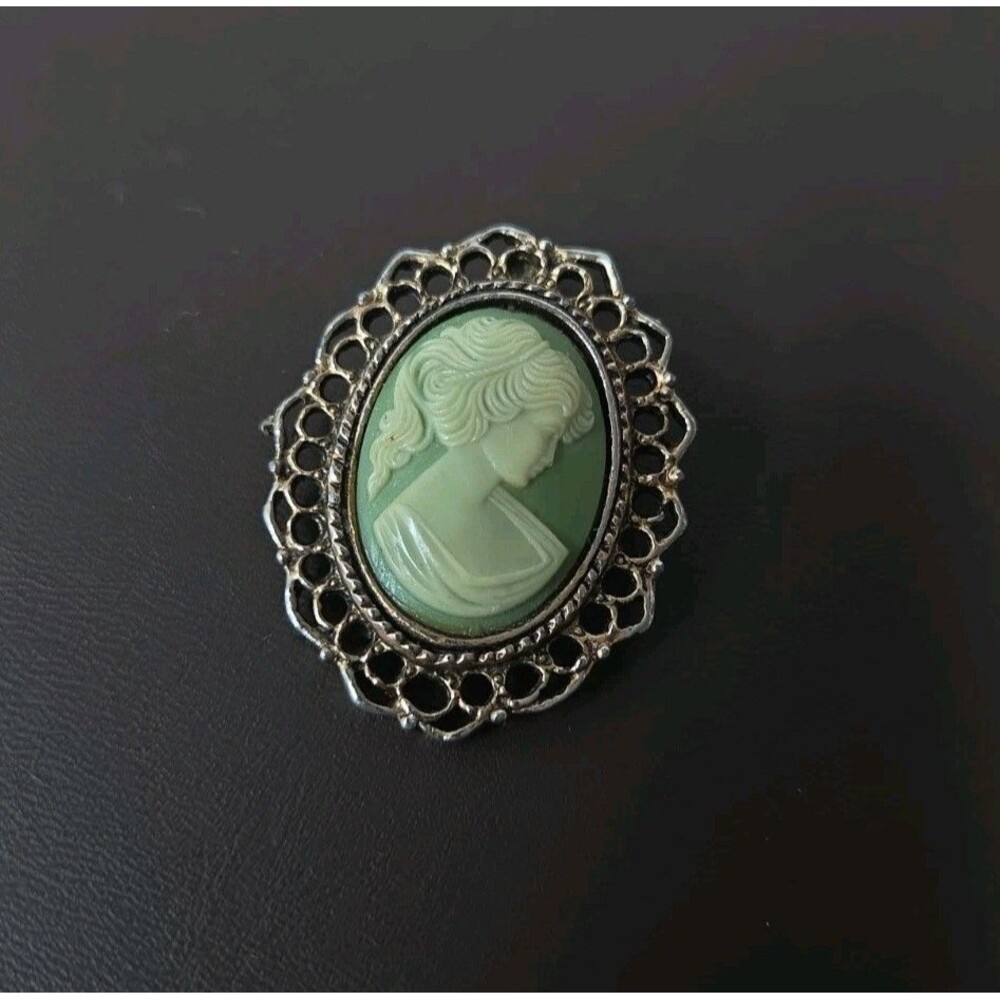 Vintage Peri Gold Tone Cameo Brooch/Pendant Blue Profile Female 1.5"